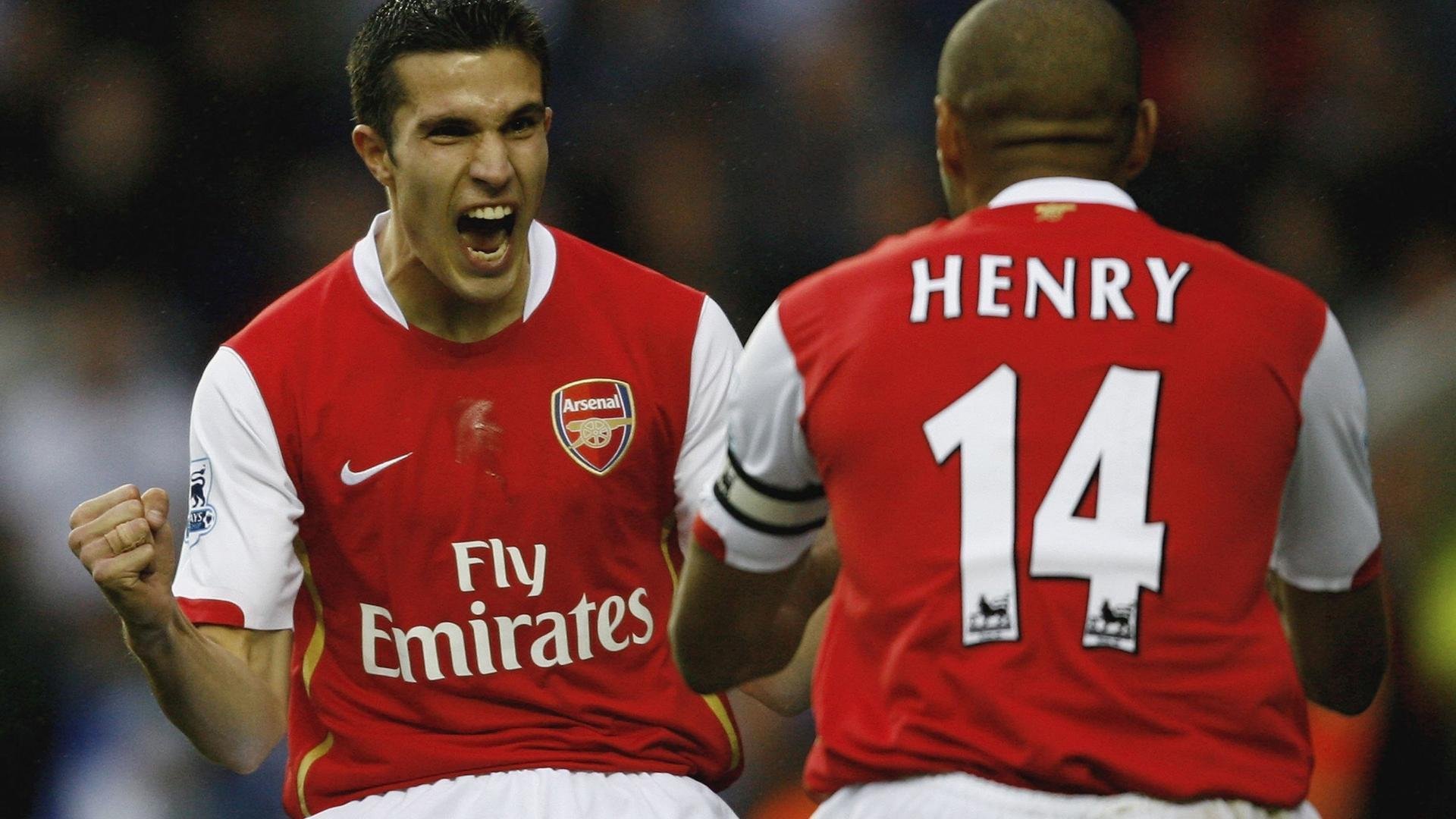 福登的多面性使其成为瓜迪奥拉战术体系中不可或缺的棋子,福登的踢法像谁