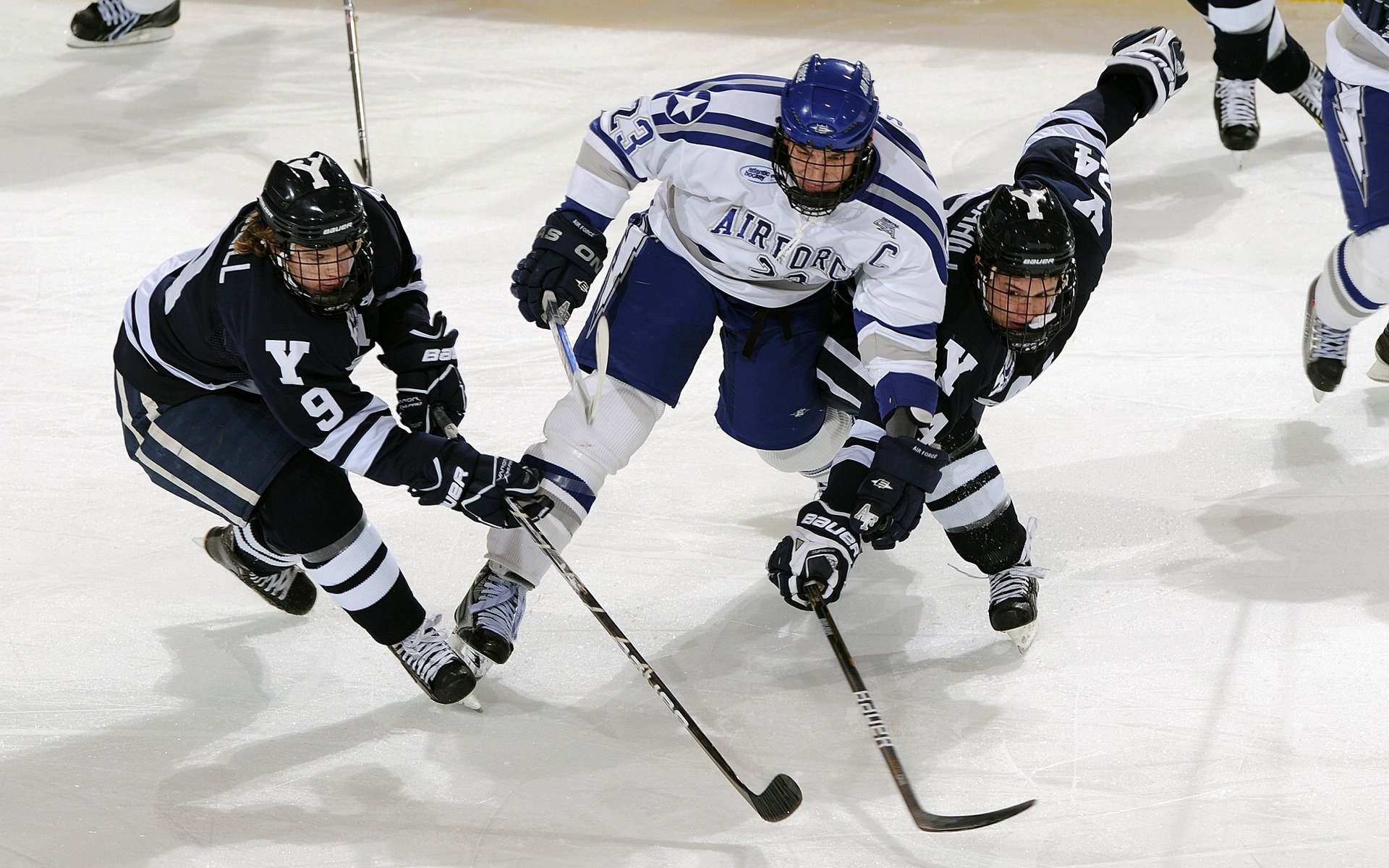 开云平台-世界足球十大精彩瞬间盘点，回顾辉煌时刻，世界足坛最精彩的比赛